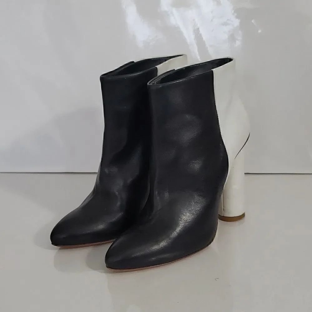 Maiyet Color Block Circular Heel Bootie - Picture 2 of 13